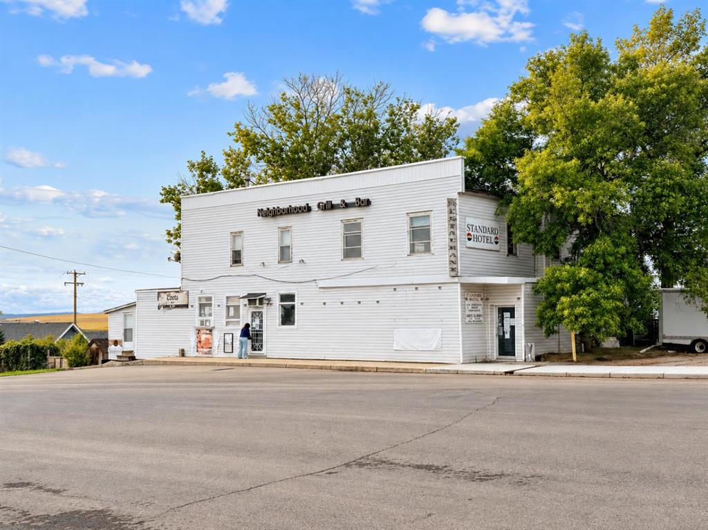 Picture of 718 Broadway Street , Standard Real Estate Listing