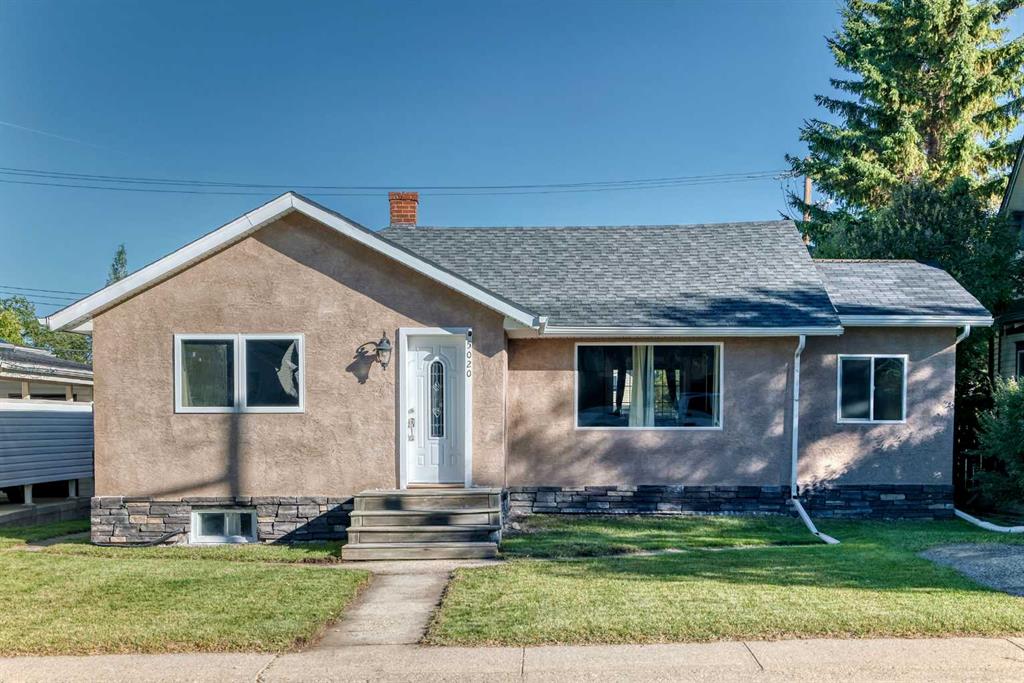Picture of 5020 46 Street , Innisfail Real Estate Listing