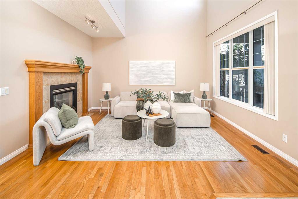 Picture of 66 Royal Oak Grove NW, Calgary Real Estate Listing
