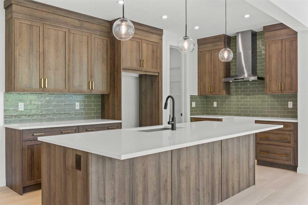 Picture of 278 Creekstone Hill SW, Calgary Real Estate Listing