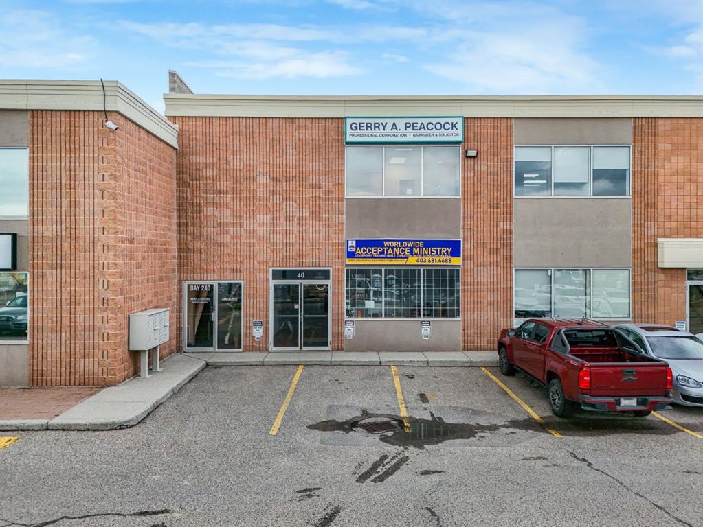 Picture of 40, 2333 18 Avenue NE, Calgary Real Estate Listing