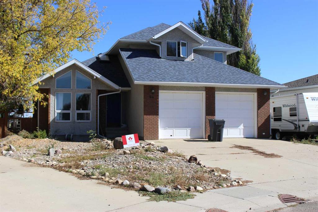 Picture of 405 Maple Crescent , Picture Butte Real Estate Listing