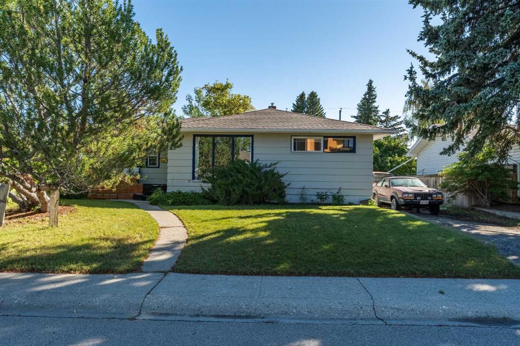 Picture of 11 Winchester Crescent SW, Calgary Real Estate Listing