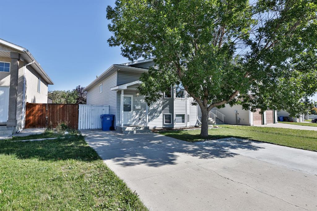 Picture of 812 Red Crow Boulevard W, Lethbridge Real Estate Listing