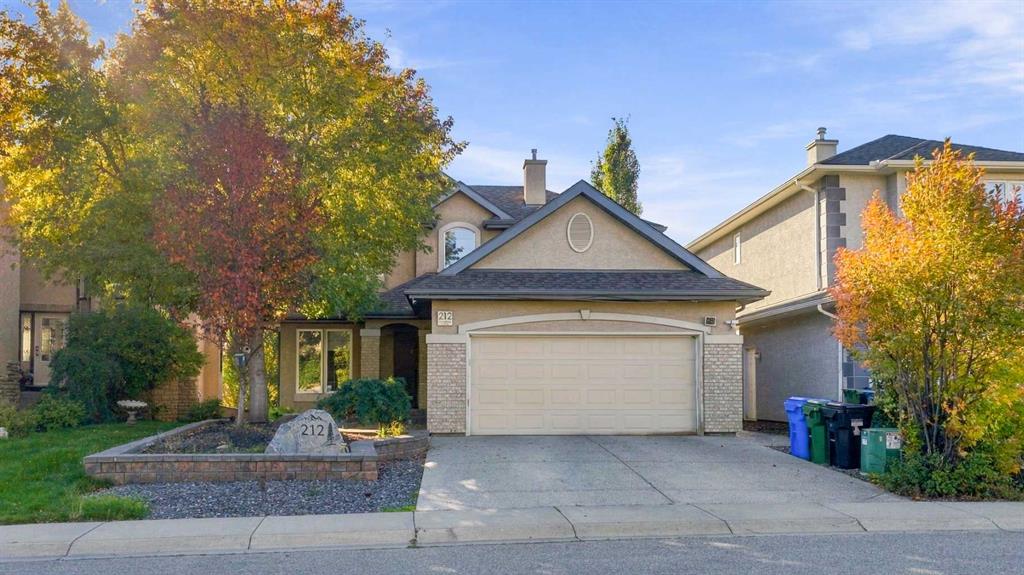 Picture of 212 Everglade Circle SW, Calgary Real Estate Listing