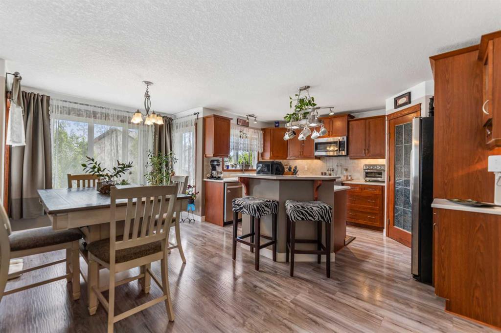 Picture of 123 Hawkmere View , Chestermere Real Estate Listing