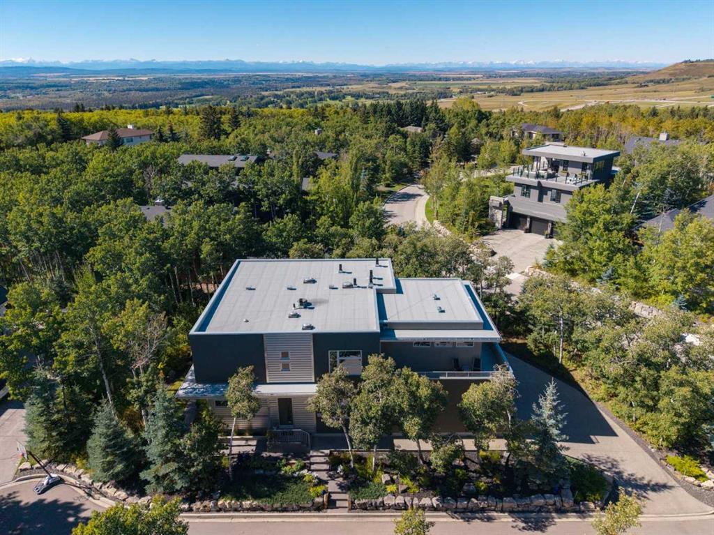 Picture of 50 Posthill Drive SW, Calgary Real Estate Listing