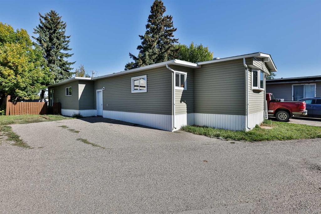 Picture of 82, 5301 2 Street , Coalhurst Real Estate Listing