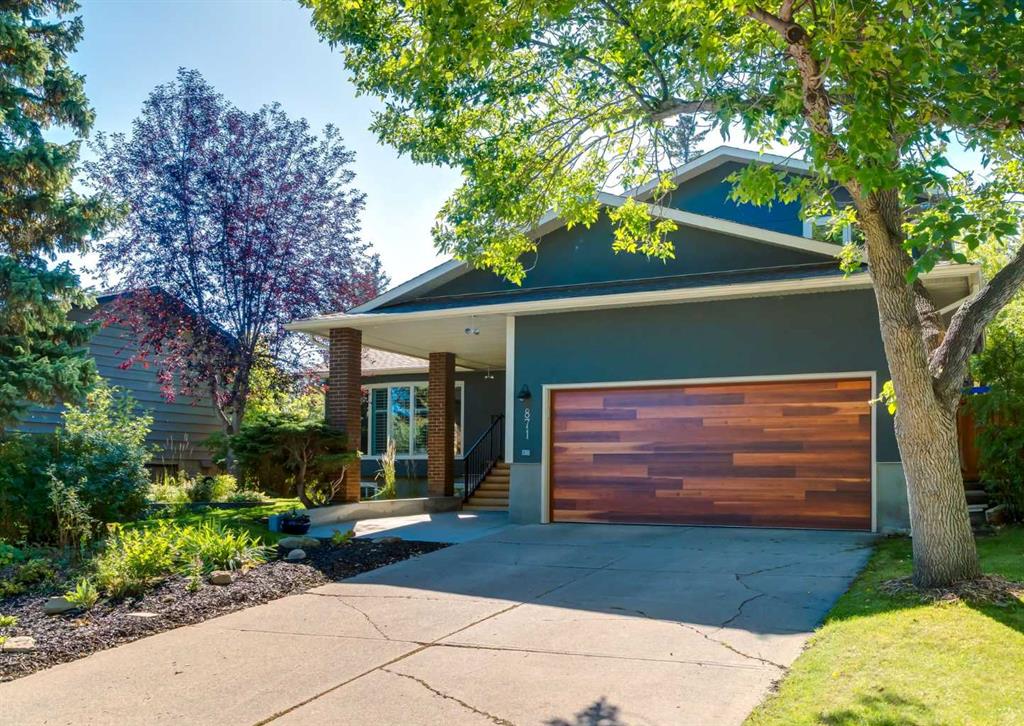 Picture of 871 Oakside Circle SW, Calgary Real Estate Listing