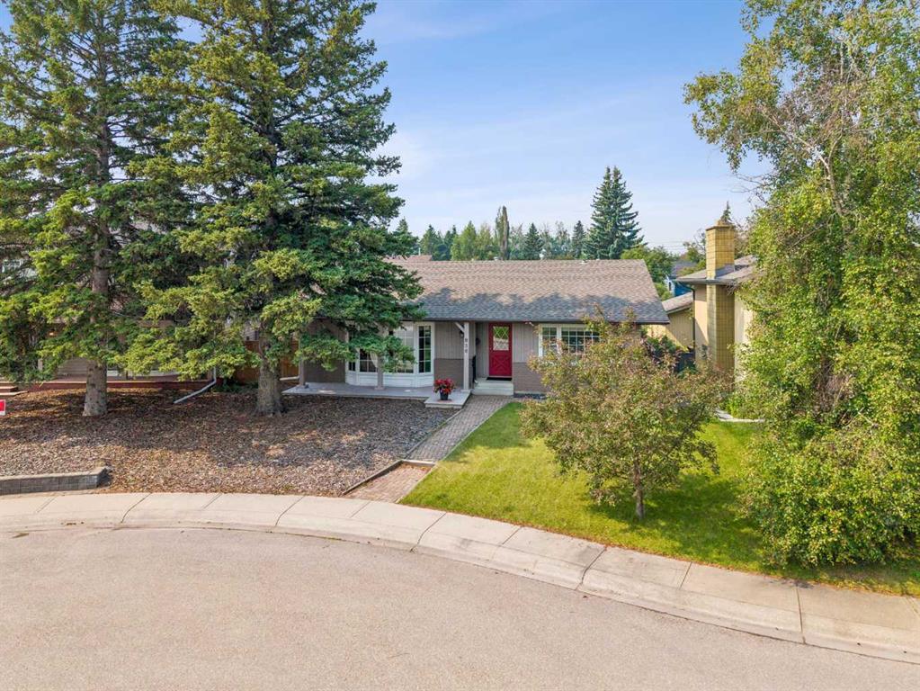 Picture of 856 Lake Twintree Crescent SE, Calgary Real Estate Listing