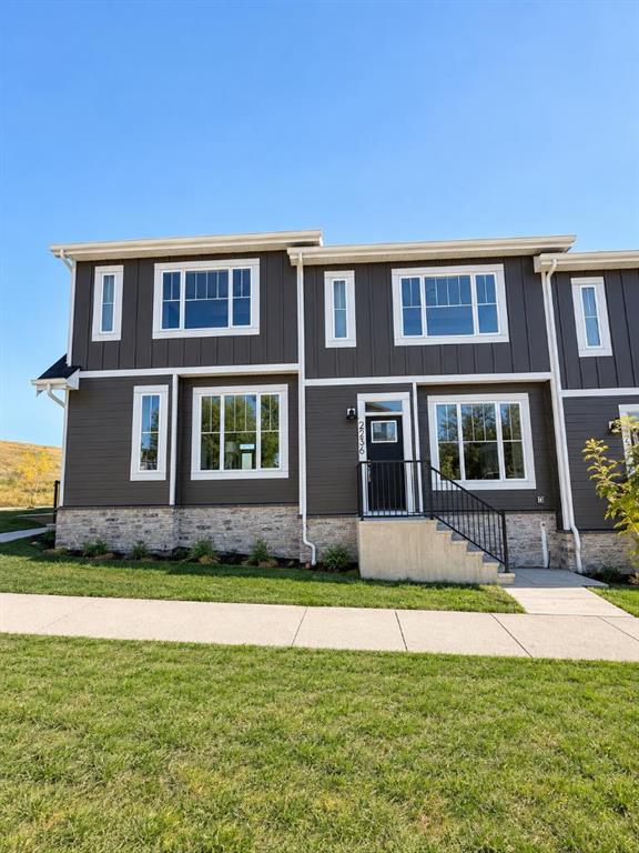 Picture of 2236 44 Street NW, Calgary Real Estate Listing