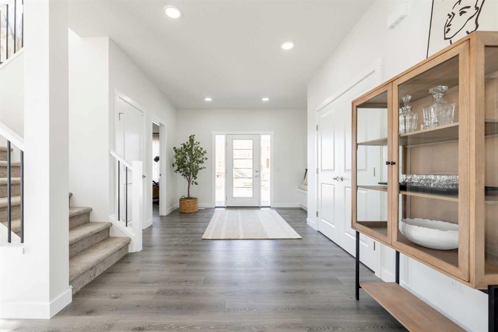 Picture of 9 Quartz Gate , Balzac Real Estate Listing