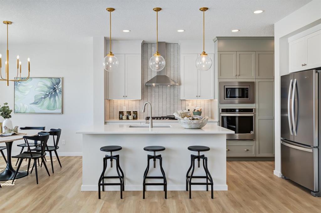 Picture of 79 Creekside Rise SW, Calgary Real Estate Listing