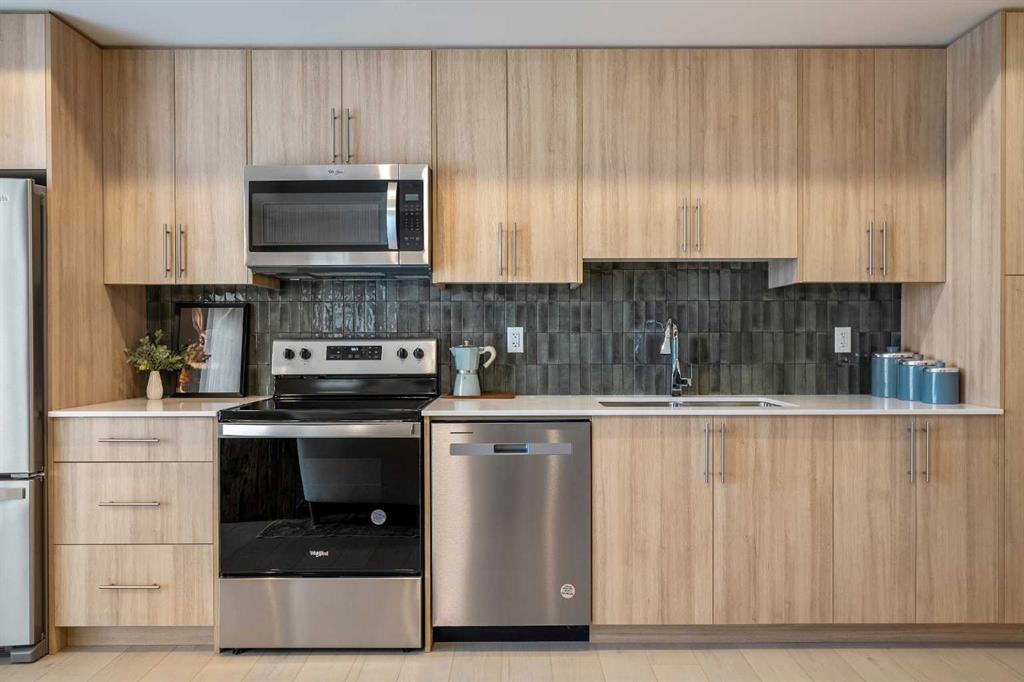 Picture of 2203, 9655 Bowfort Road NW, Calgary Real Estate Listing