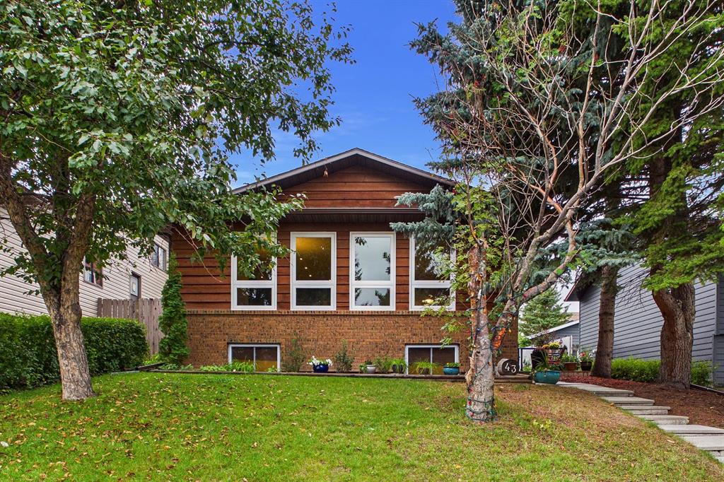 Picture of 43 Beaconsfield Rise NW, Calgary Real Estate Listing