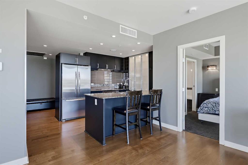 Picture of 1604, 888 4 Avenue SW, Calgary Real Estate Listing