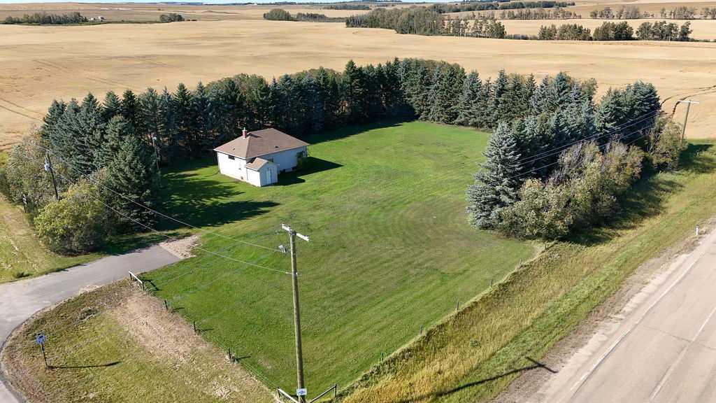 Picture of 24302 Township Road 40-0  , Rural Lacombe County Real Estate Listing