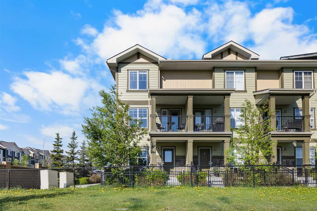 Picture of 111 Evanscrest Gardens NW, Calgary Real Estate Listing