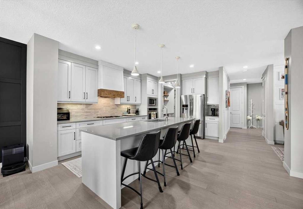Picture of 136 Riviera Way , Cochrane Real Estate Listing