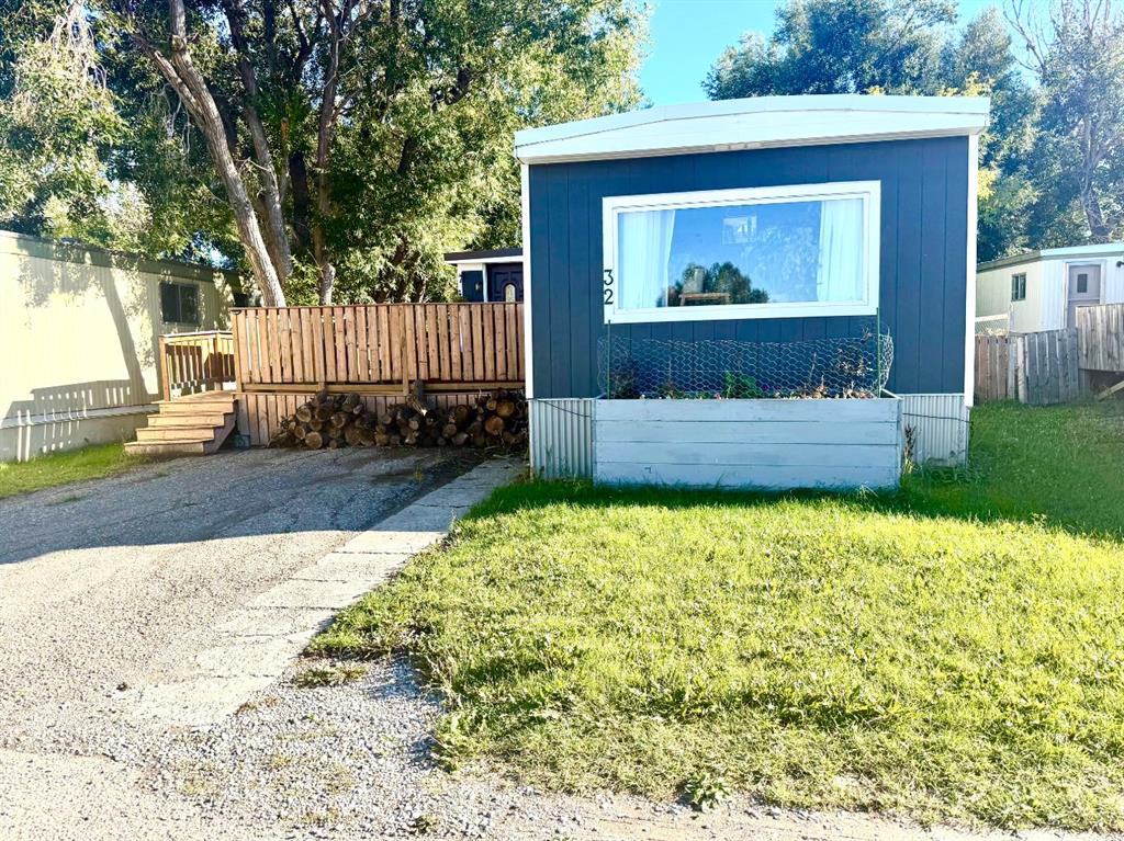 Picture of 32, 895 Elizabeth street, Spruce Villa Mobile Park  , Pincher Creek Real Estate Listing