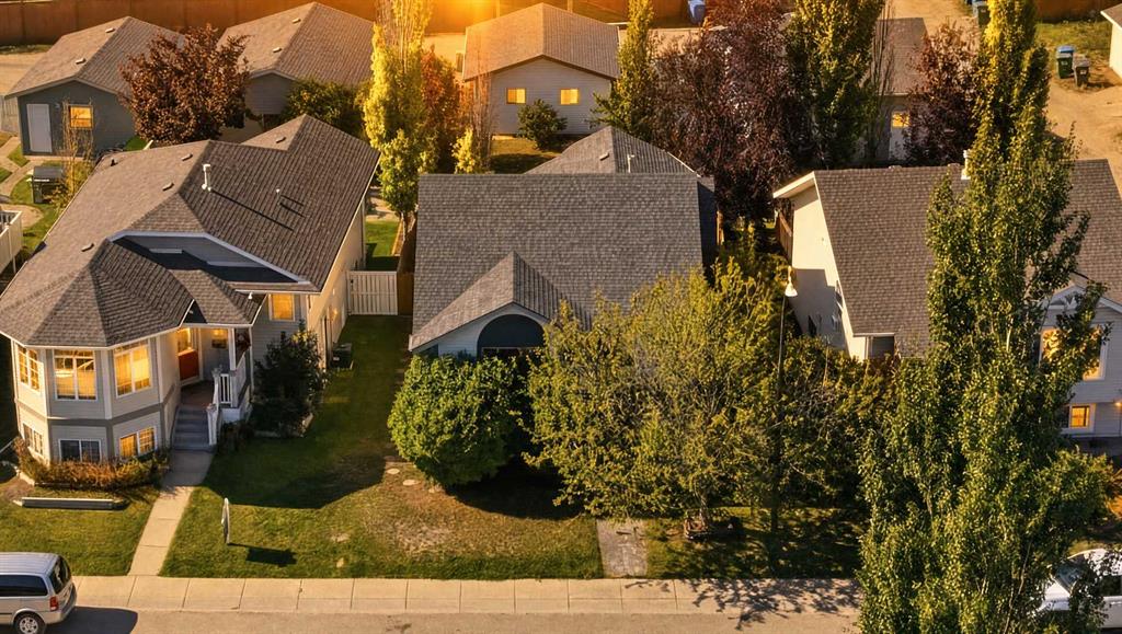 Picture of 10 Ladwig Close , Red Deer Real Estate Listing
