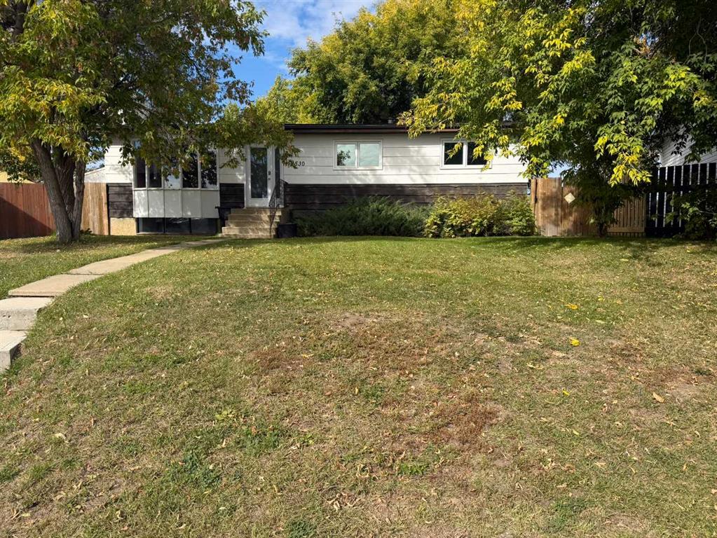 Picture of 4530 54 Avenue , Grimshaw Real Estate Listing