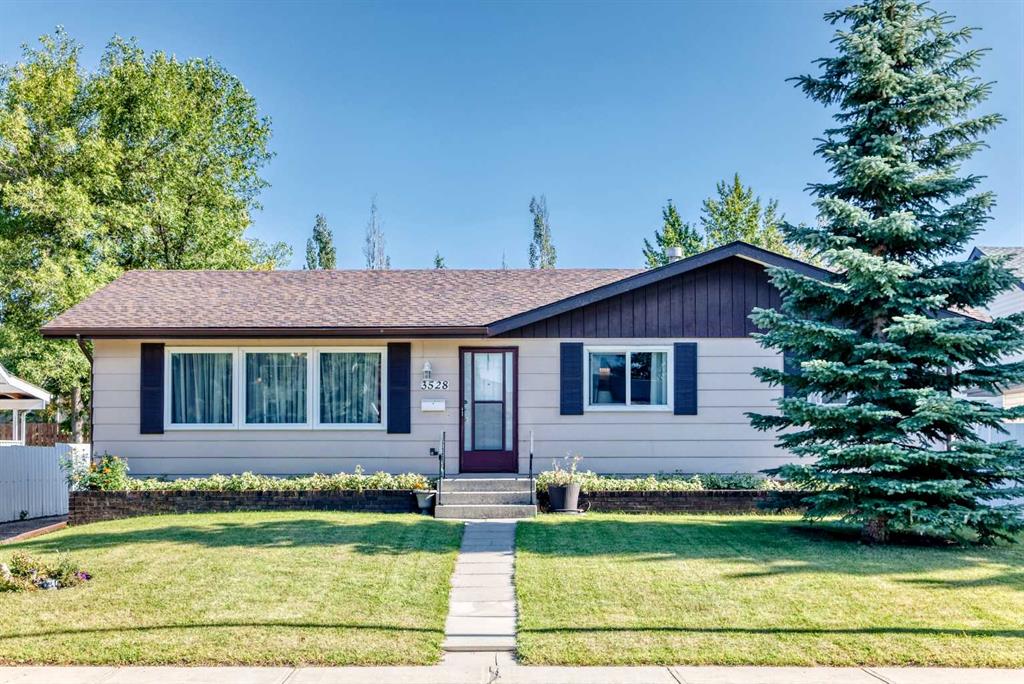 Picture of 3528 50 Avenue , Innisfail Real Estate Listing