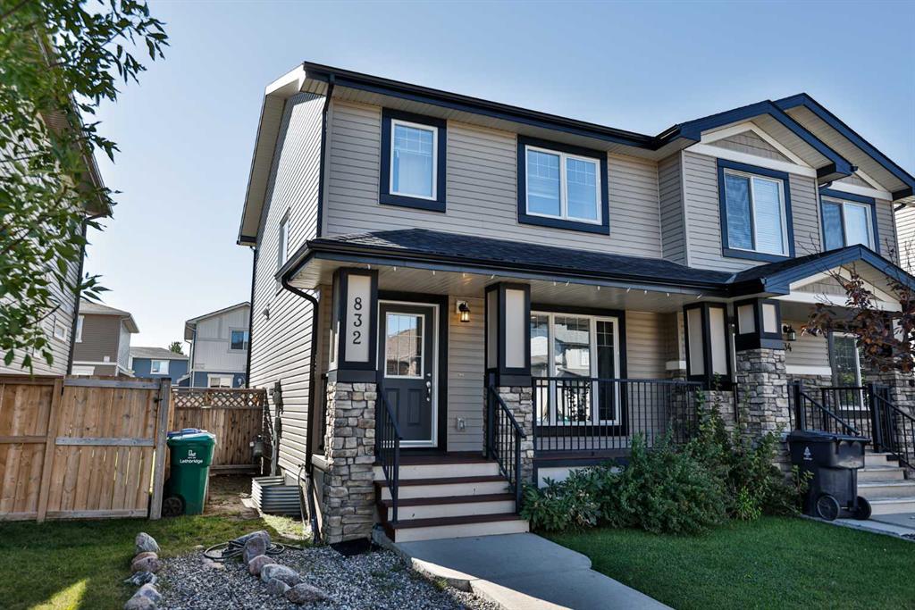 Picture of 832 Silkstone Close W, Lethbridge Real Estate Listing