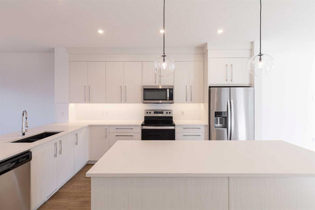 Picture of 74 Mallard Heath SE, Calgary Real Estate Listing