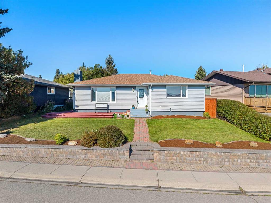 Picture of 244 Cantrell Drive SW, Calgary Real Estate Listing