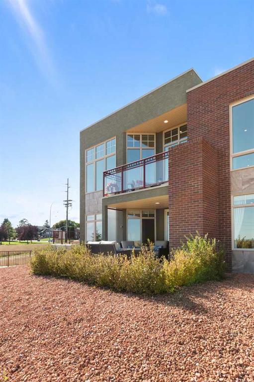 Picture of 50 Palisades Mews NE, Medicine Hat Real Estate Listing