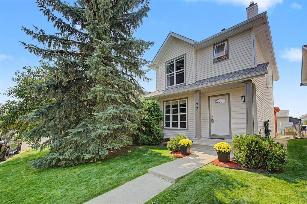 Picture of 172 Coverton Circle NE, Calgary Real Estate Listing