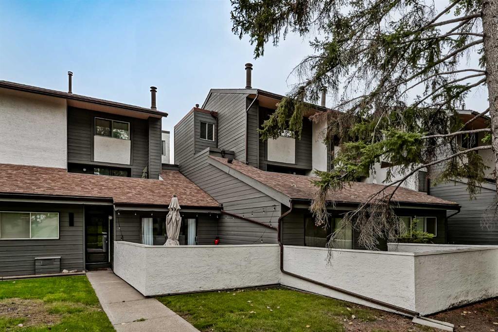 Picture of 1006, 2520 Palliser Drive SW, Calgary Real Estate Listing