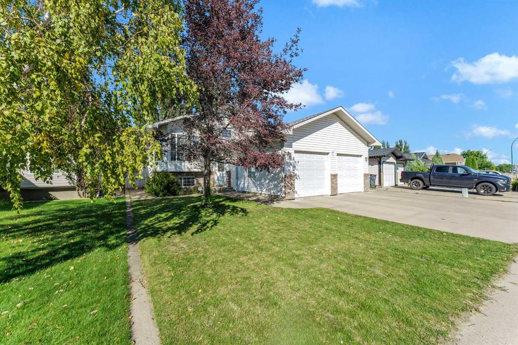 Picture of 460 Spruce Way SE, Medicine Hat Real Estate Listing