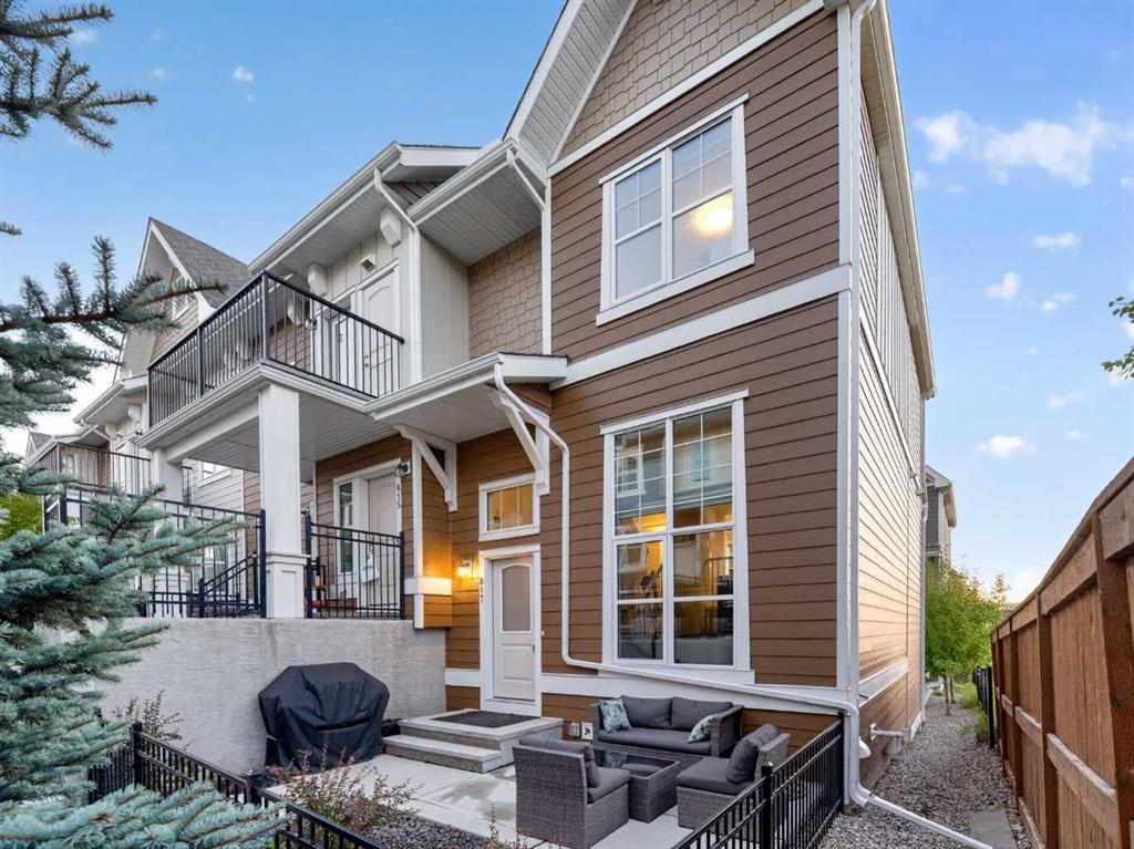 Picture of 817 Cranbrook Walk SE, Calgary Real Estate Listing