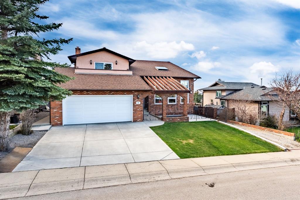 Picture of 76 Beaconsfield Way NW, Calgary Real Estate Listing