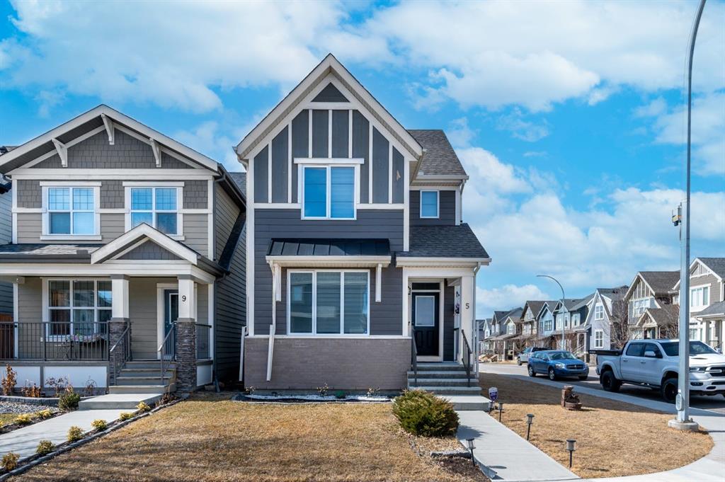 Picture of 5 Masters Street SE, Calgary Real Estate Listing