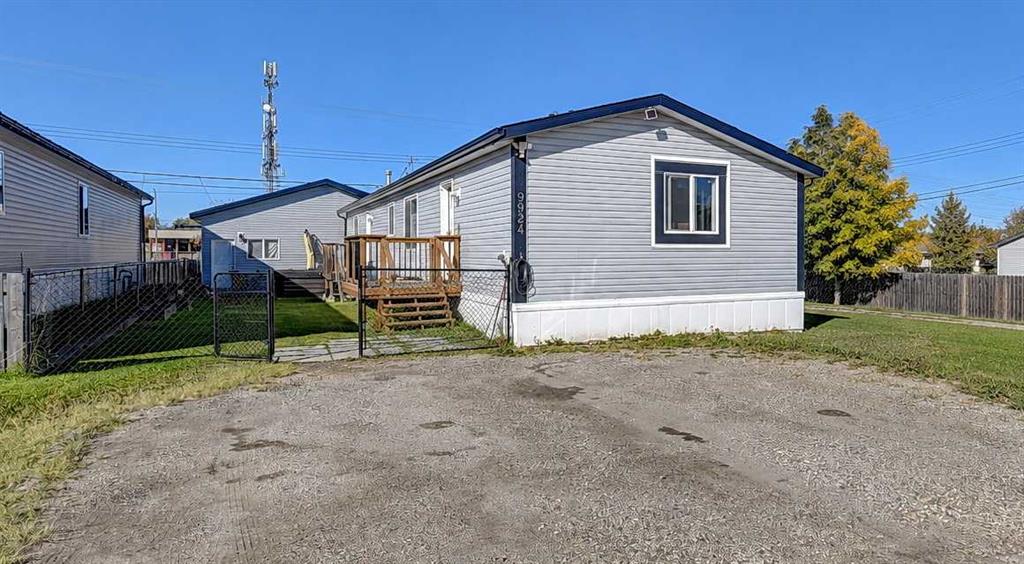 Picture of 9924 99 Street , Wembley Real Estate Listing
