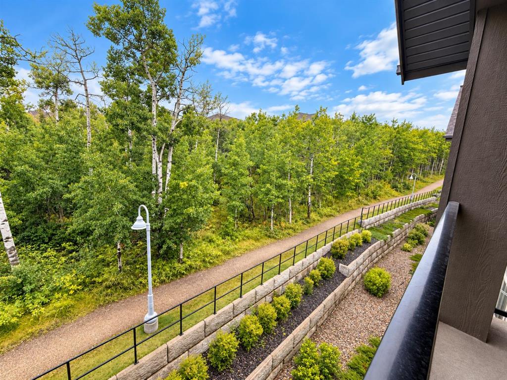 Picture of 313, 25 Aspenmont Heights SW, Calgary Real Estate Listing
