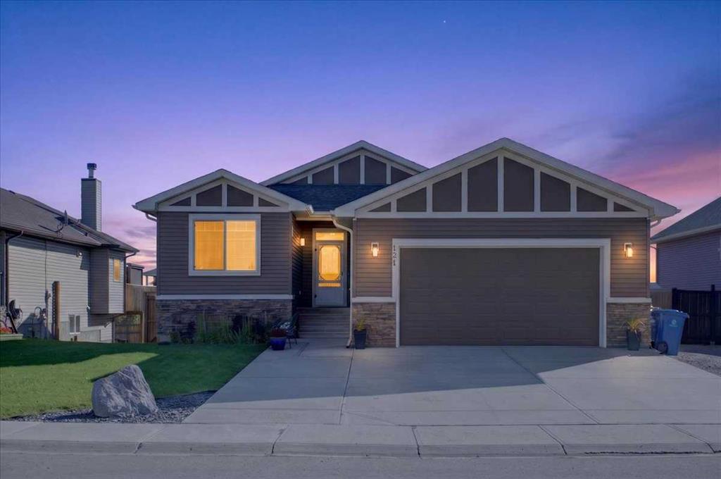 Picture of 134 Hanson Drive NE, Langdon Real Estate Listing