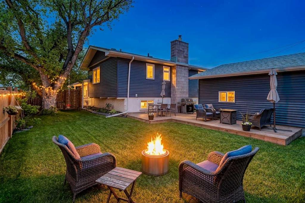 Picture of 10704 Maplecrest Road SE, Calgary Real Estate Listing