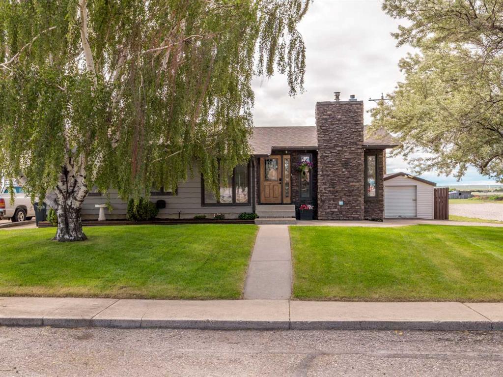 Picture of 506 10 Street , Fort Macleod Real Estate Listing