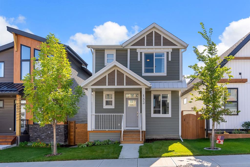 Picture of 133 Rochester Way NW, Calgary Real Estate Listing