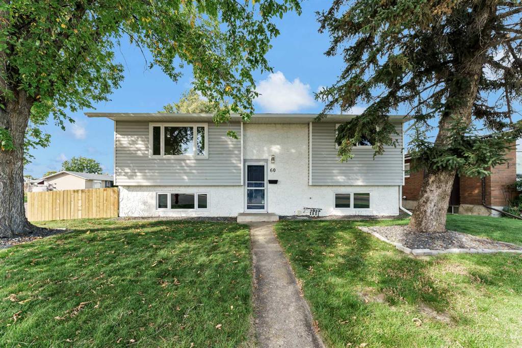 Picture of 60 Gray Crescent NW, Medicine Hat Real Estate Listing