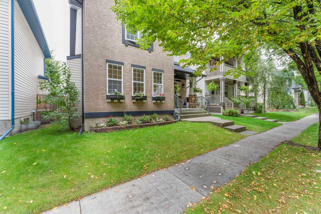 Picture of 43 Elgin Drive SE, Calgary Real Estate Listing