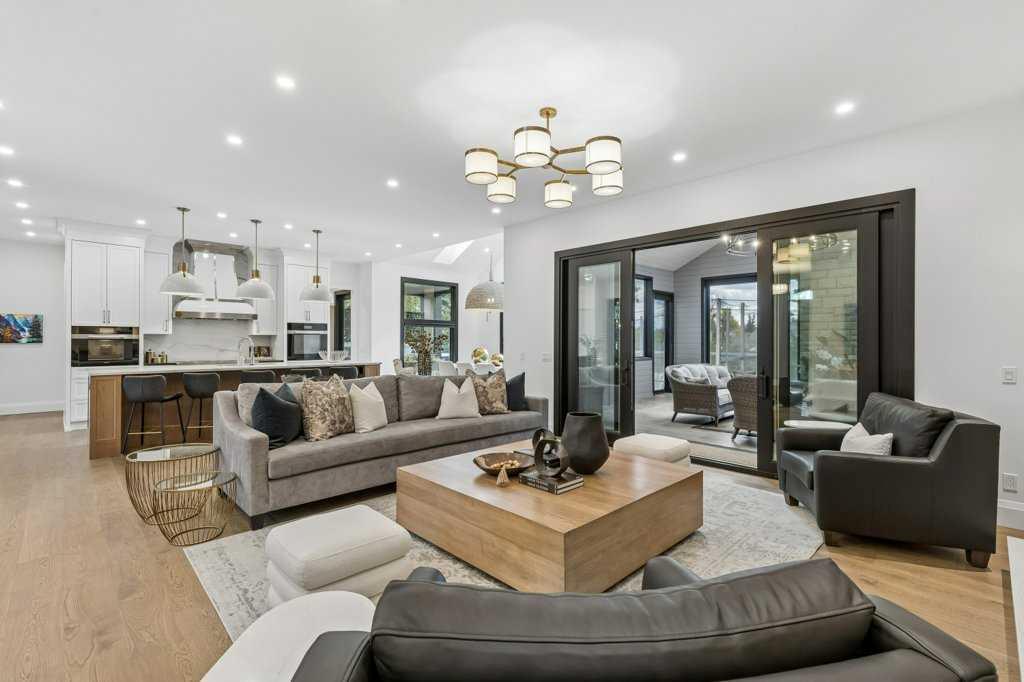 Picture of 1217 38 Avenue SW, Calgary Real Estate Listing