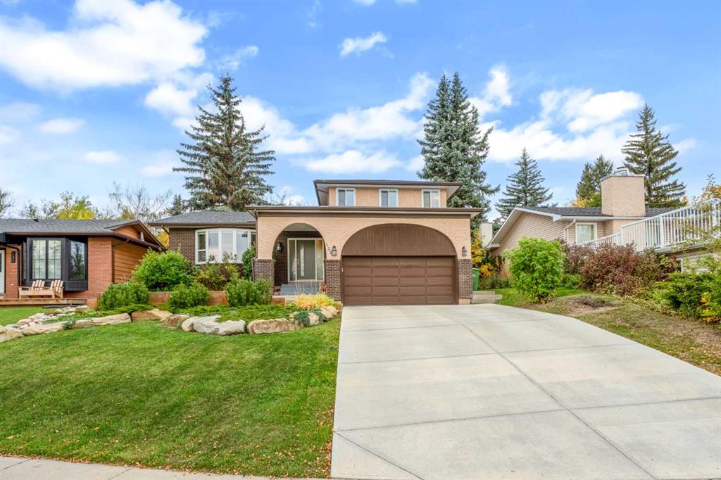 Picture of 135 Cantree Place SW, Calgary Real Estate Listing