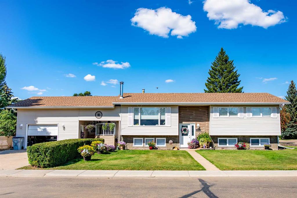 Picture of 1622 11 Avenue , Wainwright Real Estate Listing