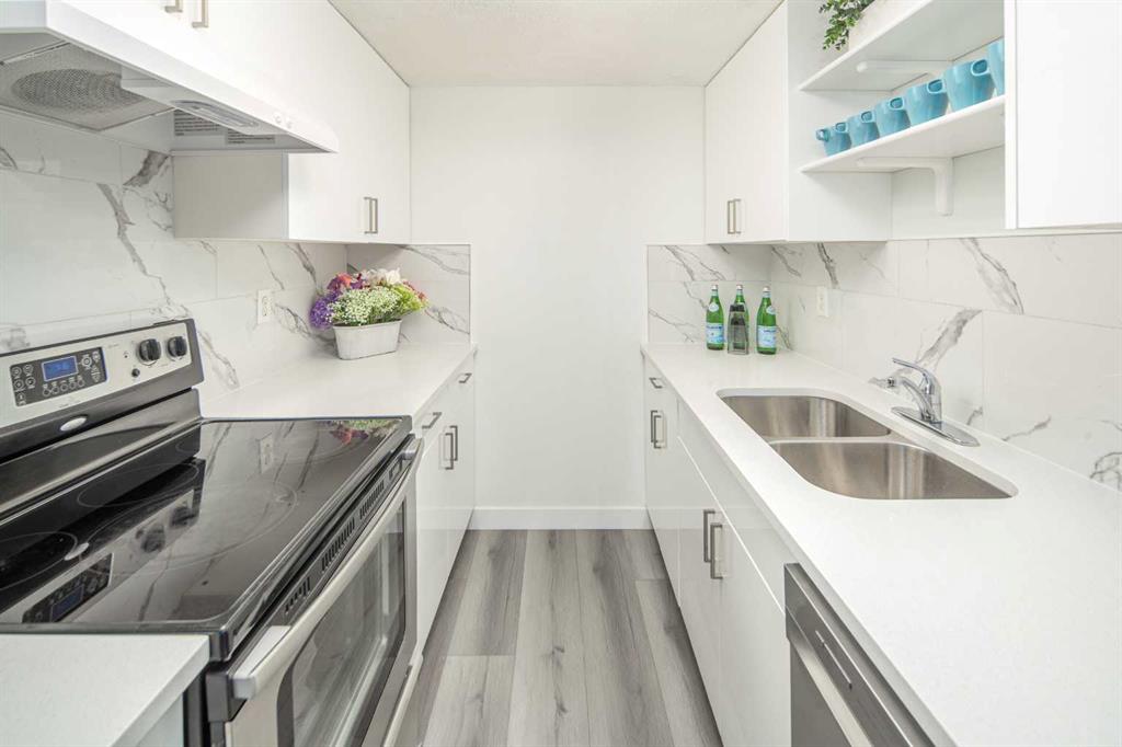 Picture of 49, 1055 72 Avenue NW, Calgary Real Estate Listing