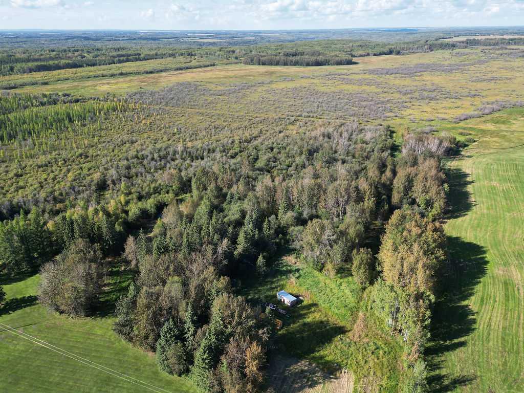 Picture of NE-22-66-22-W4 Range Road 222  , Rural Athabasca County Real Estate Listing